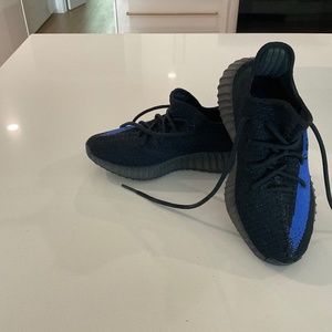Addidas Yeezy Sneakers